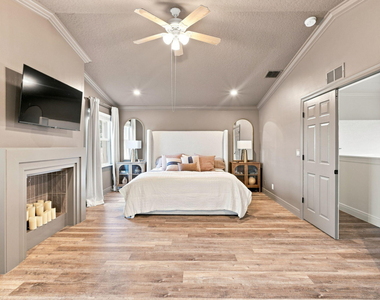 11137 Grandview Manor - Photo Thumbnail 21