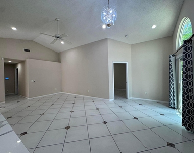 1038 W Jasmine Lane - Photo Thumbnail 18