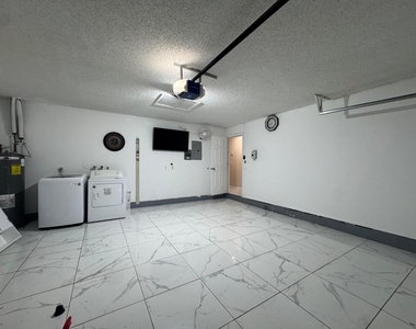 1038 W Jasmine Lane - Photo Thumbnail 29