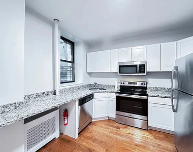 East 33rd Street - Photo Thumbnail 1