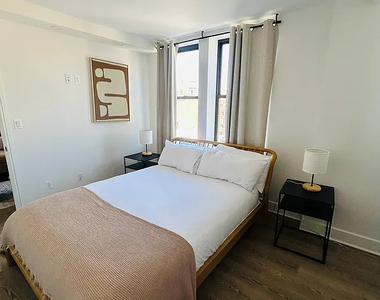 45 West 81st Street - Photo Thumbnail 7