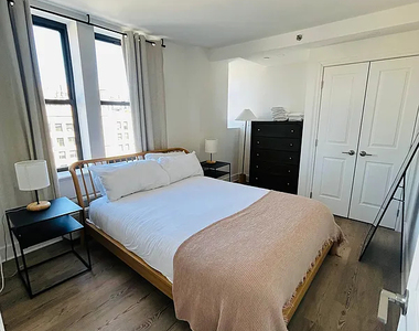 45 West 81st Street - Photo Thumbnail 1