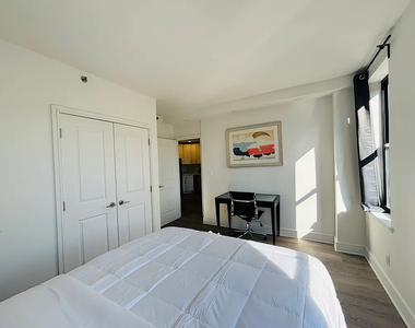 45 West 81st Street - Photo Thumbnail 5