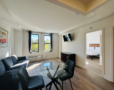 45 West 81st Street - Photo Thumbnail 3