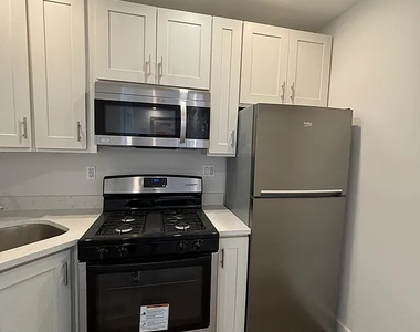 45 West 81st Street - Photo Thumbnail 6