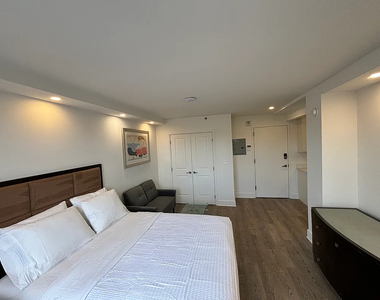 45 West 81st Street - Photo Thumbnail 4