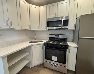 45 West 81st Street - Photo Thumbnail 3