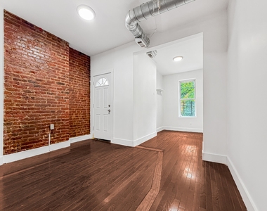 864 Hart Street - Photo Thumbnail 4