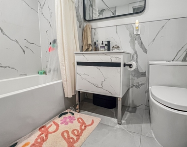 1467 Jefferson Avenue - Photo Thumbnail 8