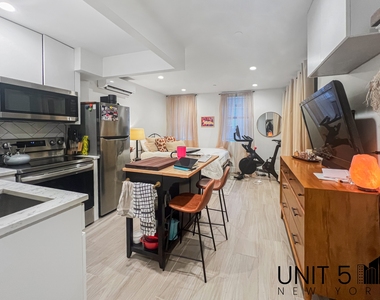 1467 Jefferson Avenue - Photo Thumbnail 1