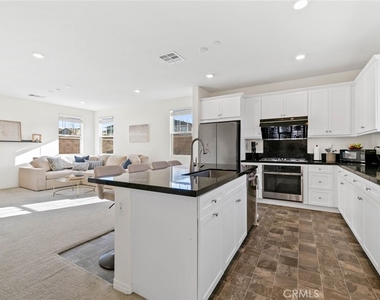 16746 Stags Leap Ln - Photo Thumbnail 9