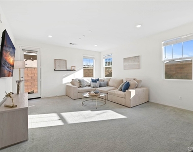 16746 Stags Leap Ln - Photo Thumbnail 4