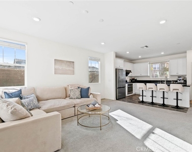 16746 Stags Leap Ln - Photo Thumbnail 6