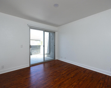 4578 Saviers Road - Photo Thumbnail 12