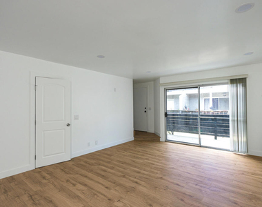 4578 Saviers Road - Photo Thumbnail 5