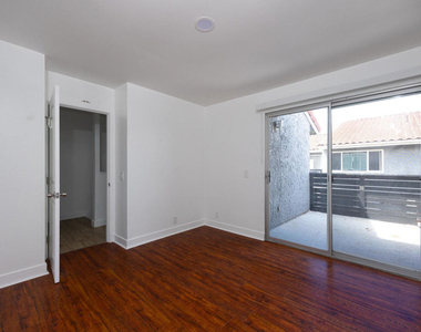 4578 Saviers Road - Photo Thumbnail 14