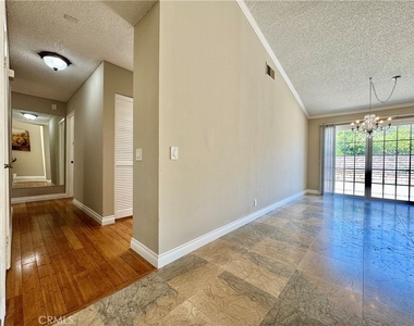 1421 Meadow Glen - Photo Thumbnail 19