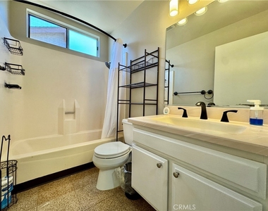 1421 Meadow Glen - Photo Thumbnail 30