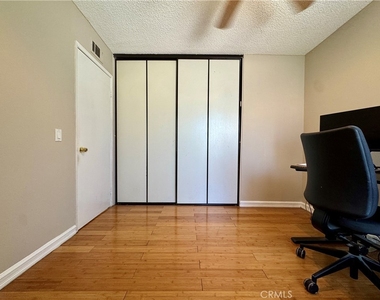 1421 Meadow Glen - Photo Thumbnail 24