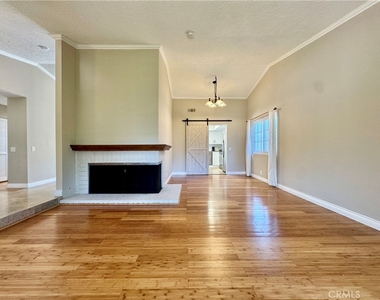1421 Meadow Glen - Photo Thumbnail 7