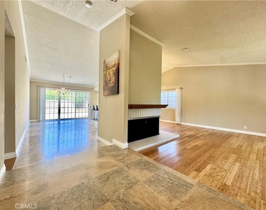 1421 Meadow Glen - Photo Thumbnail 4
