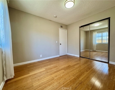 1421 Meadow Glen - Photo Thumbnail 32