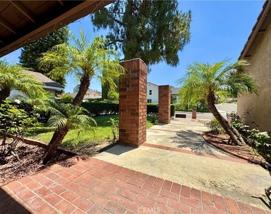 1421 Meadow Glen - Photo Thumbnail 3