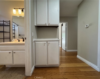 1421 Meadow Glen - Photo Thumbnail 21
