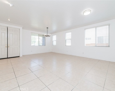 6915 Cedar Creek - Photo Thumbnail 13