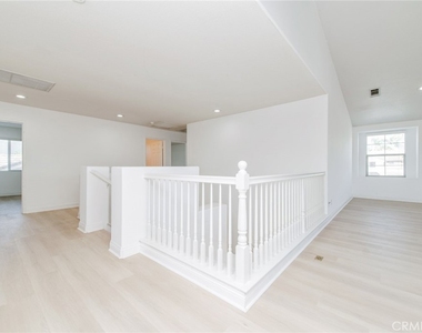 6915 Cedar Creek - Photo Thumbnail 33