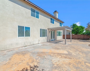 6915 Cedar Creek - Photo Thumbnail 6