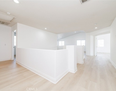 6915 Cedar Creek - Photo Thumbnail 32