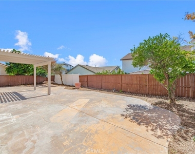 6915 Cedar Creek - Photo Thumbnail 5