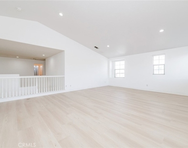6915 Cedar Creek - Photo Thumbnail 35