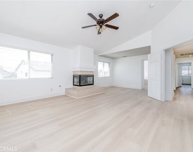 6915 Cedar Creek - Photo Thumbnail 42