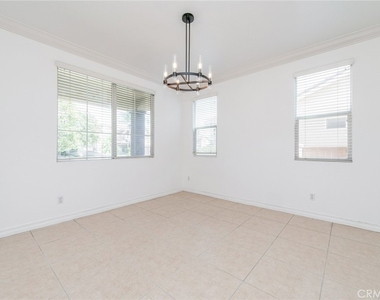 6915 Cedar Creek - Photo Thumbnail 9