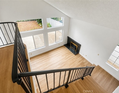 15583 Oak Springs - Photo Thumbnail 22