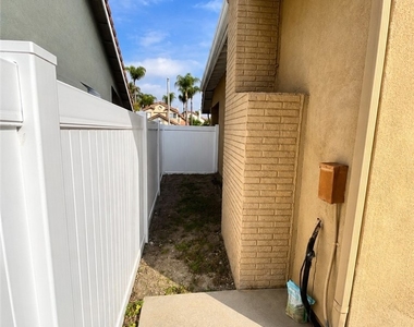 15583 Oak Springs - Photo Thumbnail 47