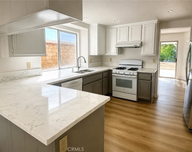 15583 Oak Springs - Photo Thumbnail 11