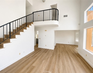 15583 Oak Springs - Photo Thumbnail 7