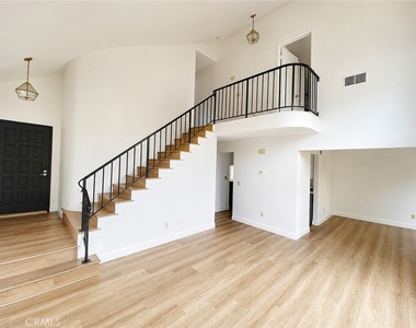 15583 Oak Springs - Photo Thumbnail 10