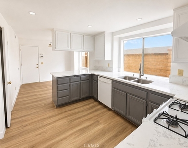15583 Oak Springs - Photo Thumbnail 13