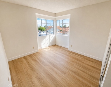 15583 Oak Springs - Photo Thumbnail 28