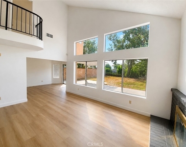 15583 Oak Springs - Photo Thumbnail 6