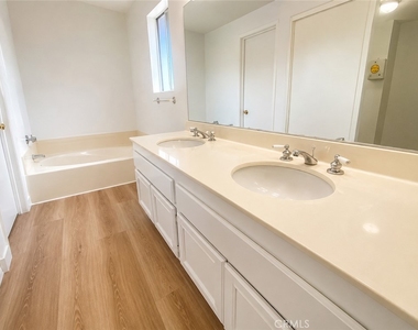 15583 Oak Springs - Photo Thumbnail 38