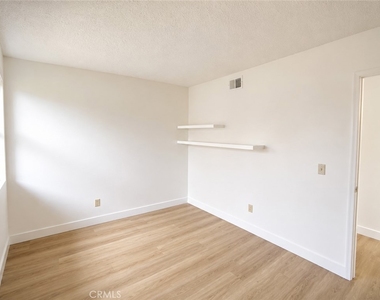 15583 Oak Springs - Photo Thumbnail 18