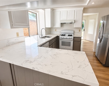 15583 Oak Springs - Photo Thumbnail 12