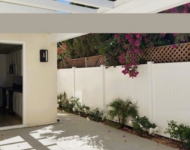 6851 N De Celis Place - Photo Thumbnail 13