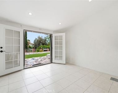 5543 Mason Avenue - Photo Thumbnail 16