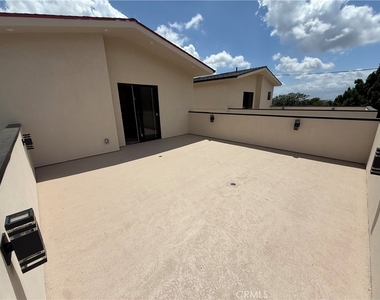 7826 Kyle Street - Photo Thumbnail 15